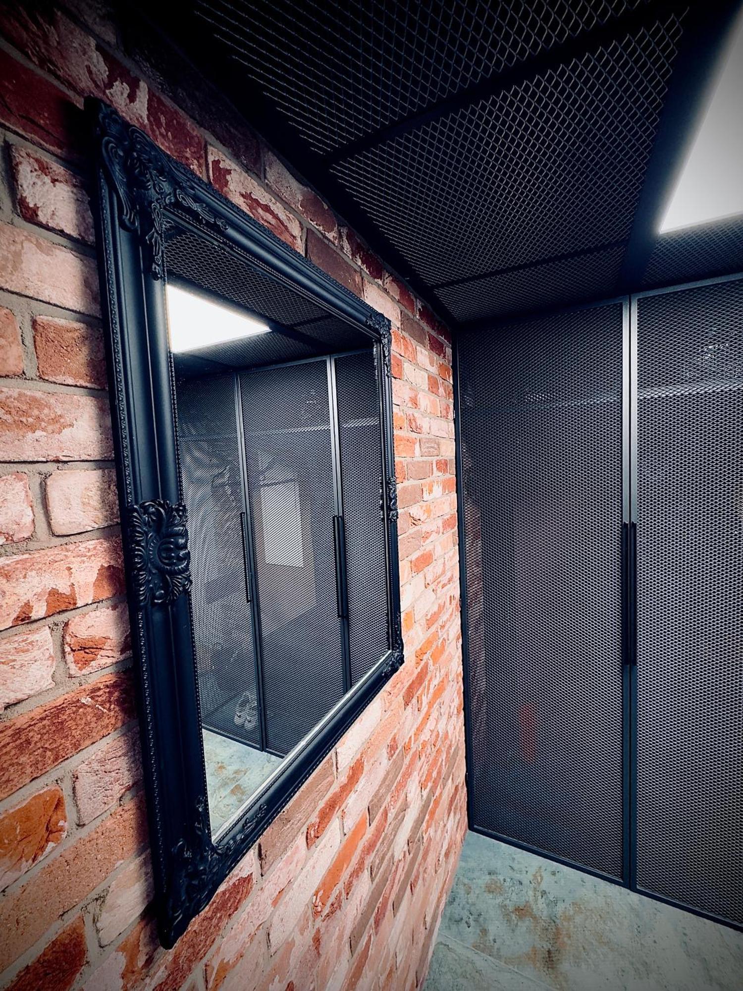 - Amberstone Lux Loft *